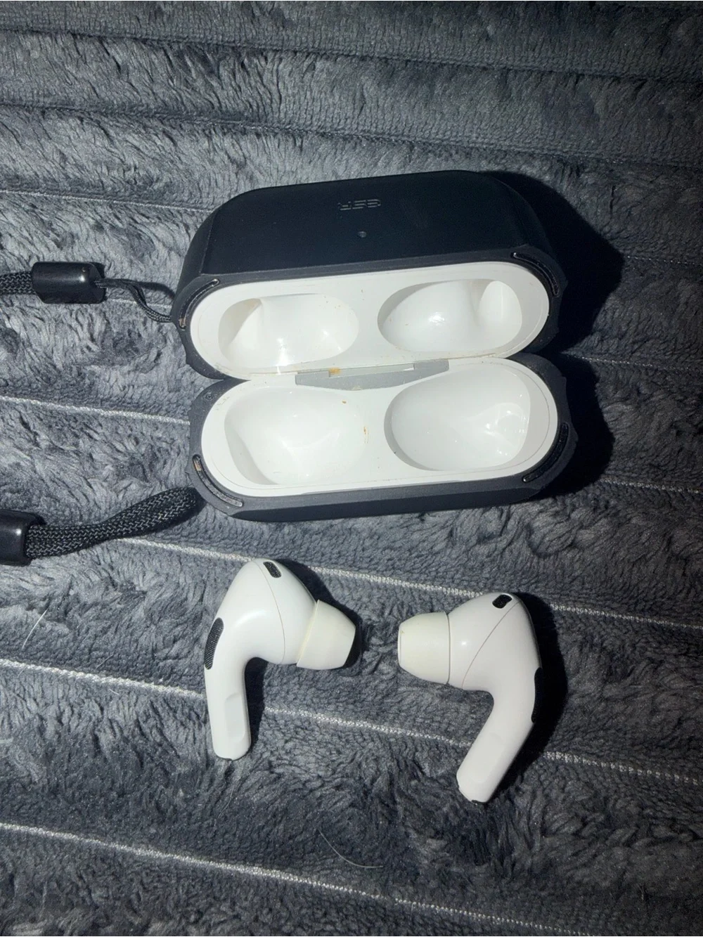 AirPod pros 2 - Picture 1 of 5